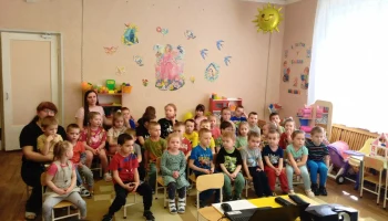С кинопоказом в детском саду "Аленушка"
