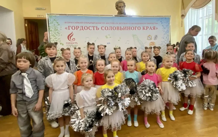 Выступление группы Центра танца "Импульс" Выступление группы Центра танца "Импульс"