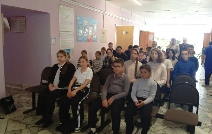 Кинопоказ комедийной сказки в Ванинской СОШ. Кинопоказ комедийной сказки в Ванинской СОШ.