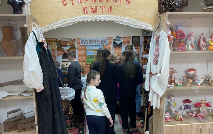 Вчера в комнате старинного быта прошла экскурсия &laquo;Вот как жили в старину&raquo;